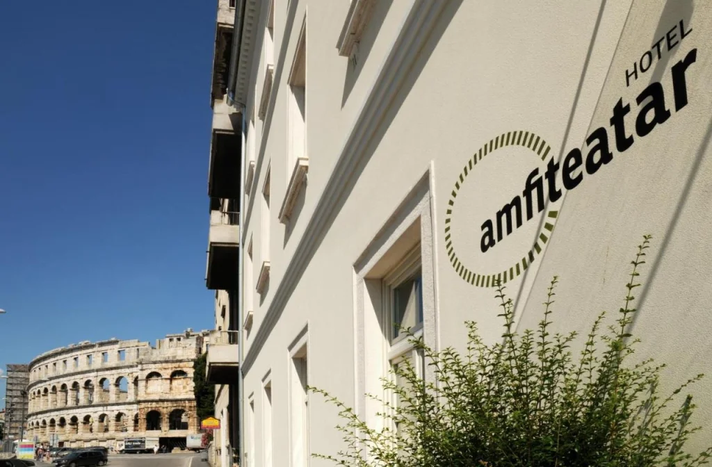 Hotel Amfiteatar Pula Aussenansicht